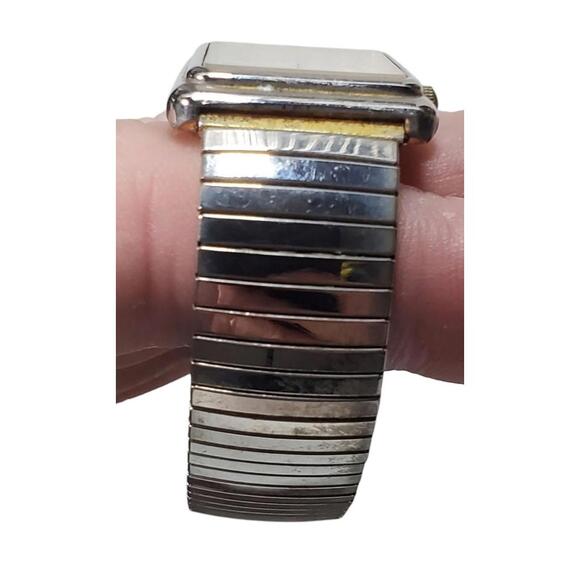 Vintage CHOICE Quartz Watch Hong Kong Rectangular Face Stretch Band New Battery - Picture 4 of 15